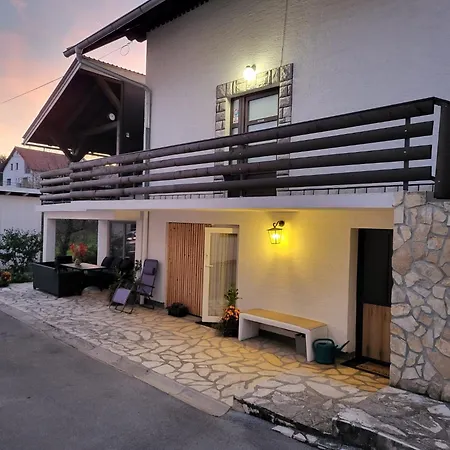 Apartmani Brium Rakovica Exterior photo