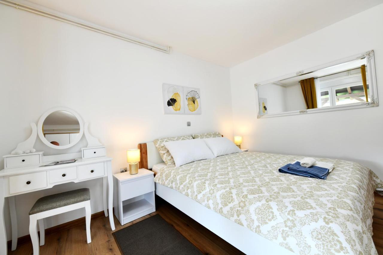 Brium Apartment *